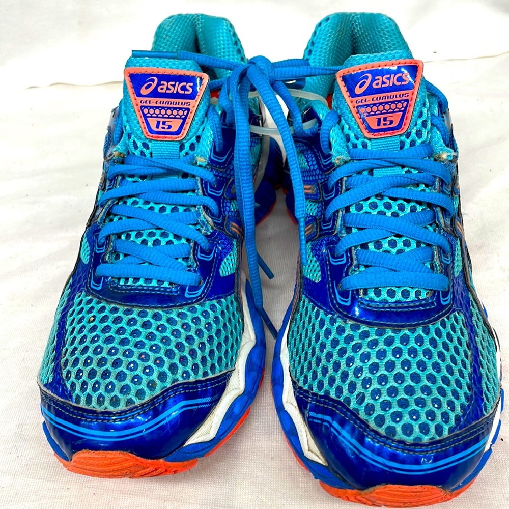 ASICS gel cumulus 15 sneakers ladies sz 7.5